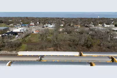 919 W 2nd Street, Taylor, TX 76574 - Photo 33