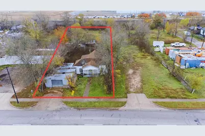 919 W 2nd Street, Taylor, TX 76574 - Photo 1