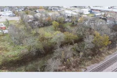 919 W 2nd Street, Taylor, TX 76574 - Photo 13