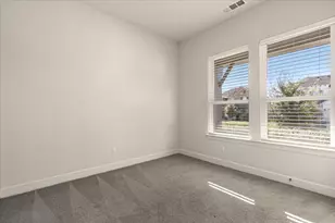 908 Knowles Dr, Hutto, TX 78634 - Photo 19