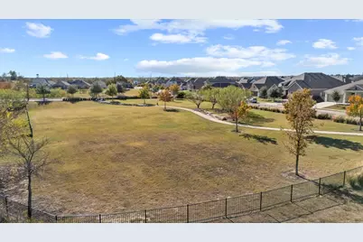908 Knowles Drive, Hutto, TX 78634 - Photo 35