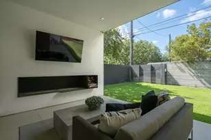 1107 Folts Ave, Austin, TX 78704 - Photo 29