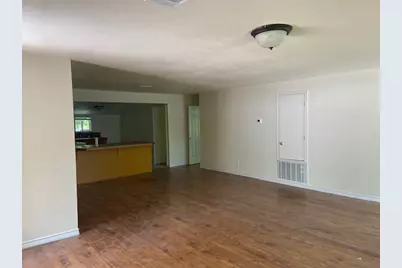 823 Monterrey Street, Lockhart, TX 78644 - Photo 5