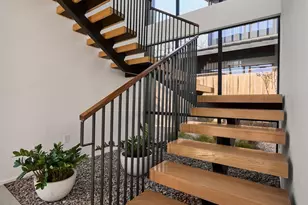 2305 Westoak Dr, Austin, TX 78704 - Photo 15