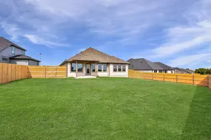 102 Divisadero Dr, Hutto, TX 78634 - Photo 29