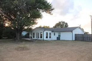 913 Seventh St, Lexington, TX 78947 - Photo 23