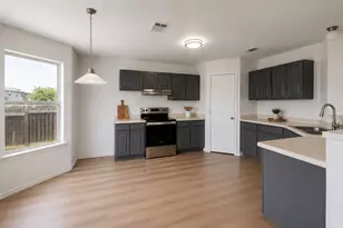 211 Phillips St, Hutto, TX 78634 - Photo 3