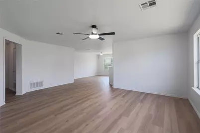 211 Phillips Street, Hutto, TX 78634 - Photo 3