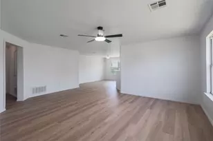 211 Phillips St, Hutto, TX 78634 - Photo 3