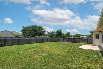211 Phillips Street, Hutto, TX 78634 - Photo 9