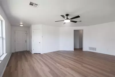 211 Phillips Street, Hutto, TX 78634 - Photo 17