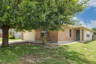 211 Phillips St, Hutto, TX 78634 - Photo 13