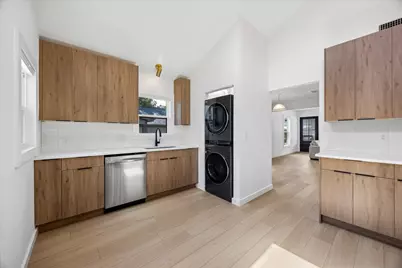 3013 E 14th 1/2 Street, Austin, TX 78702 - Photo 5
