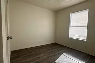 6906 Deep Cir, Austin, TX 78744 - Photo 19