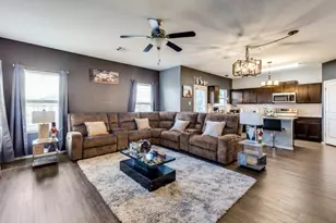 444 Major Lee Ln, Jarrell, TX 76537 - Photo 5