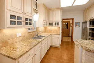 5300 Lookout Ridge Dr, Marble Falls, TX 78654 - Photo 9