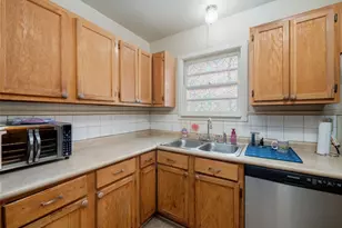 1910 S 13th St, Temple, TX 76504 - Photo 9