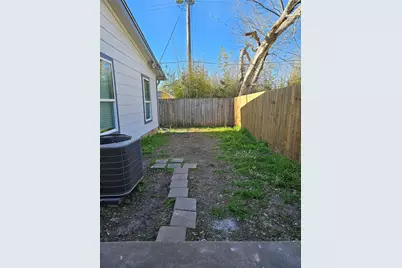 2209 Singletree Avenue #Unit  B, Austin, TX 78727 - Photo 33