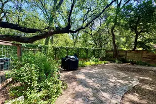 702 W Gibson St, Austin, TX 78704 - Photo 39