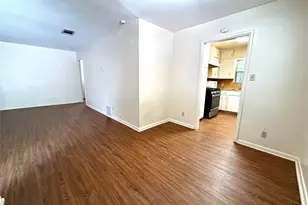 607 Bellevue Pl, Austin, TX 78705 - Photo 3