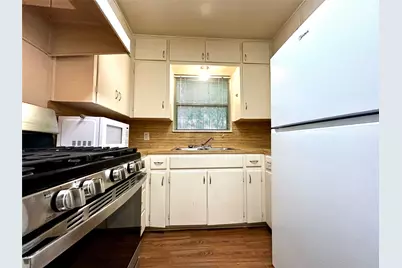 607 Bellevue Place #A, Austin, TX 78705 - Photo 5