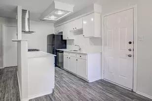 5301 Indio Cir, Austin, TX 78745 - Photo 7
