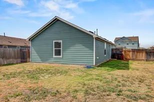 420 Halfmoon Dr, Lockhart, TX 78644 - Photo 33