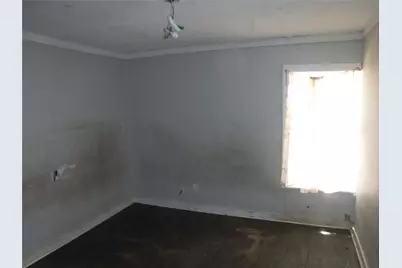 310 Houston Street, Elgin, TX 78621 - Photo 9