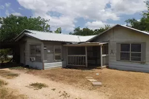 310 Houston St, Elgin, TX 78621 - Photo 1