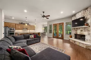 216 Independence Dr, Georgetown, TX 78633 - Photo 13