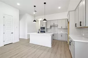 619 Breeze Hollow Ln, Georgetown, TX 78628 - Photo 7