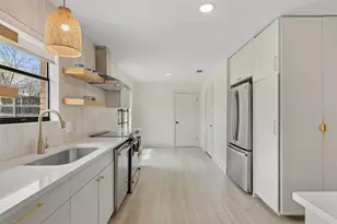 1001 E Applegate Dr, Austin, TX 78753 - Photo 29