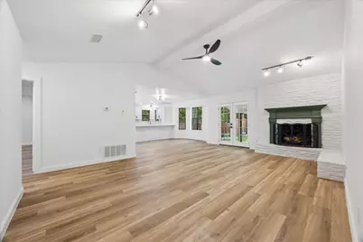 1706 Davis Street, Taylor, TX 76574 - Photo 3