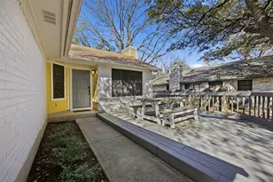 13016 Moorcroft Ln, Austin, TX 78729 - Photo 3