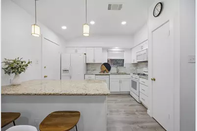 13016 Moorcroft Lane, Austin, TX 78729 - Photo 9