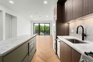 2209 S 1st St, Austin, TX 78704 - Photo 3