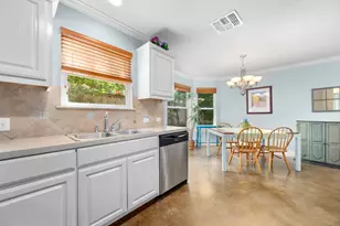 4413 Barrow Ave, Austin, TX 78751 - Photo 9