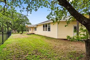 1389 Hwy 290 E, Elgin, TX 78621 - Photo 35
