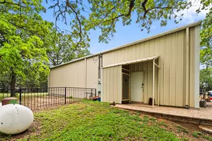 1389 Hwy 290 E, Elgin, TX 78621 - Photo 35
