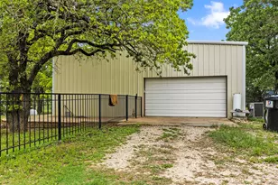 1389 Hwy 290 E, Elgin, TX 78621 - Photo 21