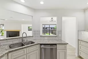 2326 Dowd Ln, Austin, TX 78728 - Photo 5