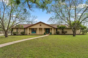 217 Corder Ln, Burnet, TX 78611 - Photo 1