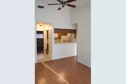 806 W 24th Street #324, Austin, TX 78705 - Photo 3