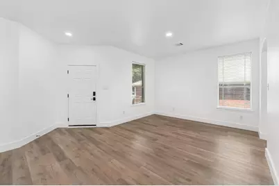 11124 Silo Valley Drive, Austin, TX 78754 - Photo 7