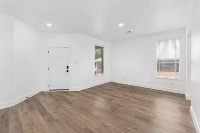 11124 Silo Valley Drive, Austin, TX 78754 - Photo 7