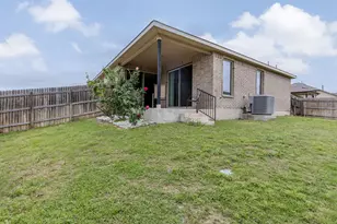 1900 Alvarado Dr, Round Rock, TX 78664 - Photo 35
