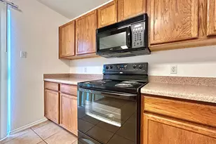 102 Adame Ln, Hutto, TX 78634 - Photo 11