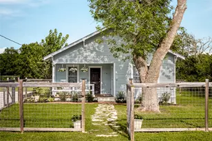 372 Old Lockhart Rd, Lockhart, TX 78644 - Photo 1