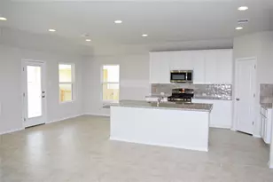 208 Shugart St, San Marcos, TX 78666 - Photo 5