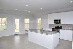 208 Shugart St, San Marcos, TX 78666 - Photo 3